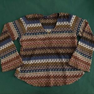 Patterned open knit long sleeve top